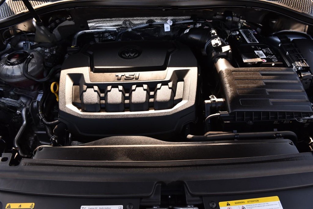 Volkswagen Tiguan Vehicle Full-screen Gallery Image 24