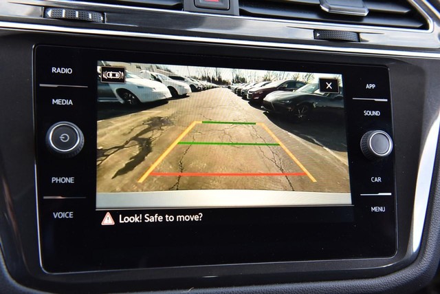 Volkswagen Tiguan Vehicle Image 11