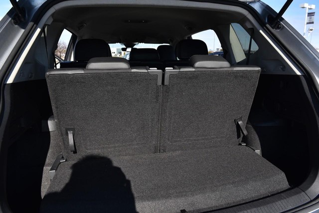 Volkswagen Tiguan Vehicle Image 23