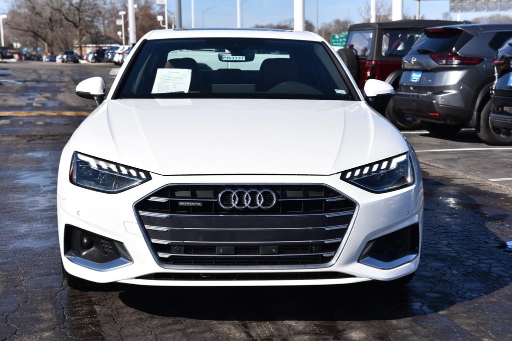 Audi A4 Sedan Vehicle Full-screen Gallery Image 4