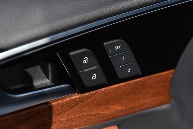 Audi A4 Sedan Vehicle Image 10