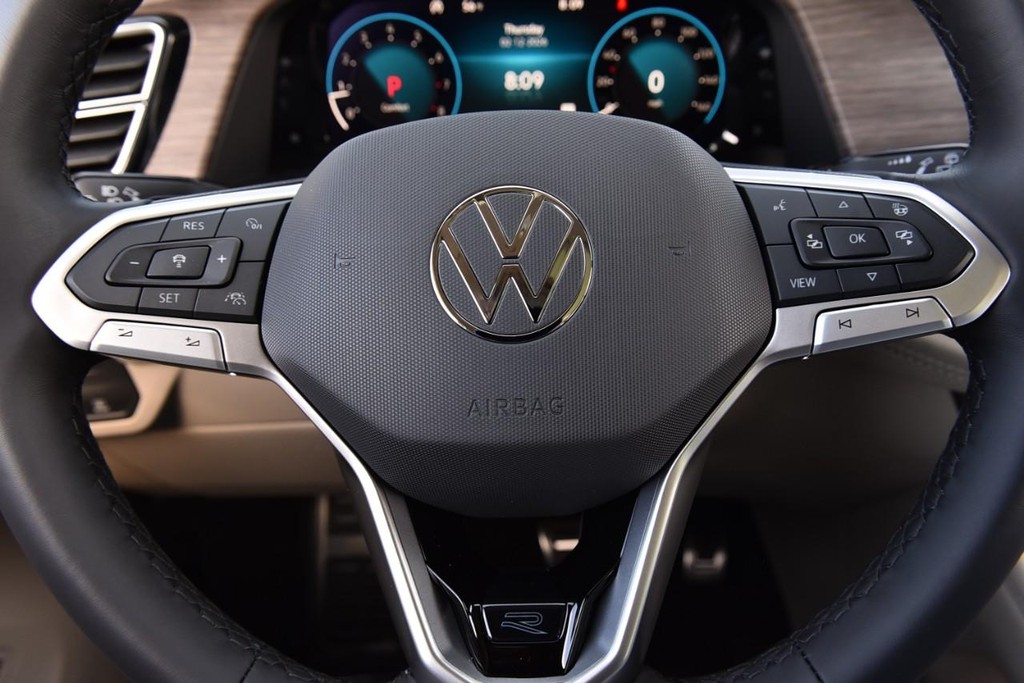 Volkswagen Atlas Vehicle Full-screen Gallery Image 17