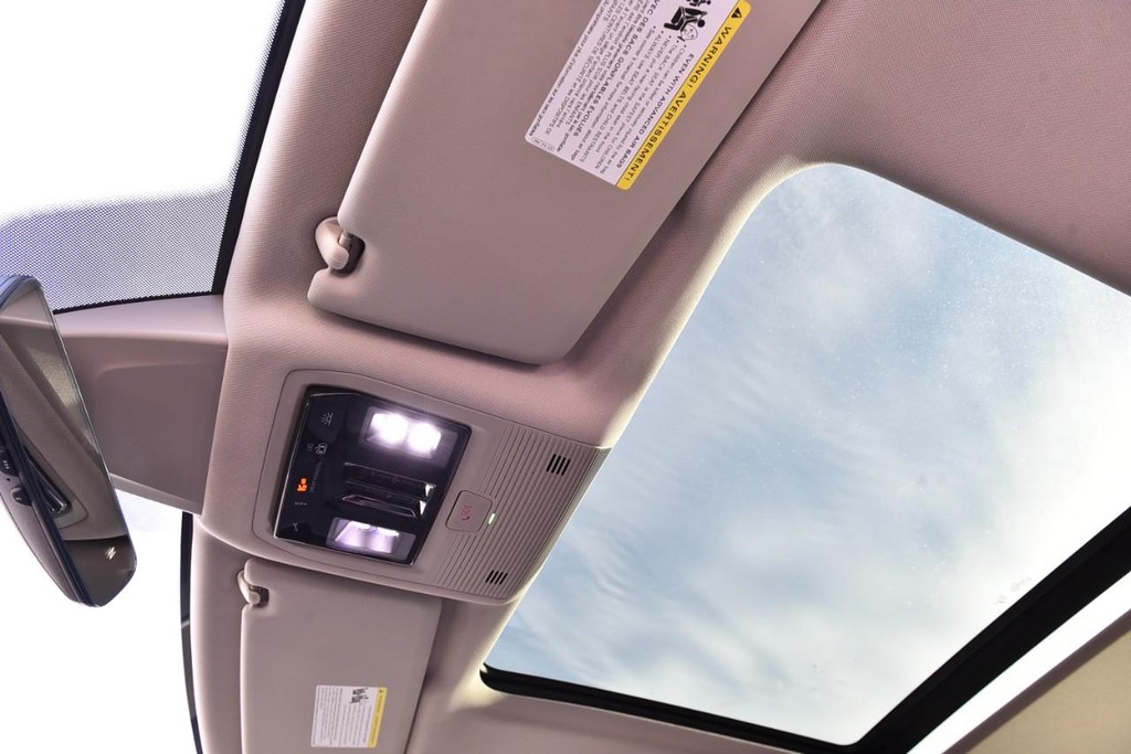 Volkswagen Atlas Vehicle Full-screen Gallery Image 20