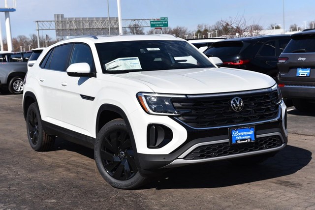 Volkswagen Atlas Cross Sport Vehicle Image 02