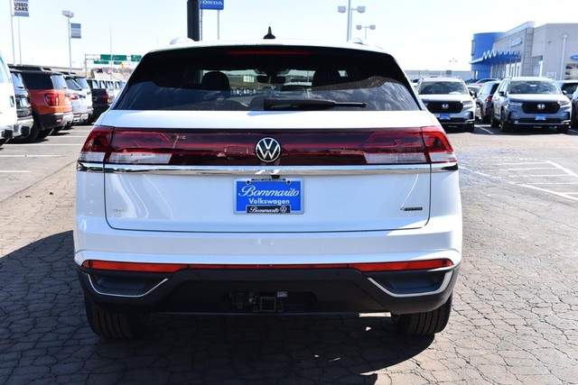 Volkswagen Atlas Cross Sport Vehicle Image 06