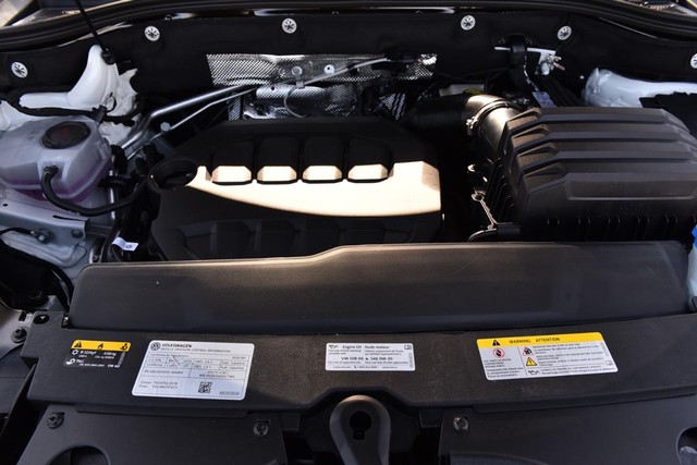 Volkswagen Atlas Cross Sport Vehicle Image 27