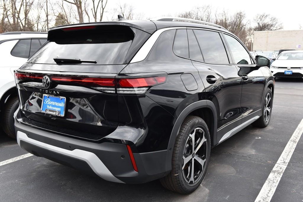 Volkswagen Tiguan Vehicle Full-screen Gallery Image 6