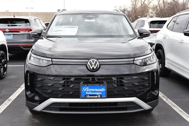 Volkswagen Tiguan Vehicle Image 03