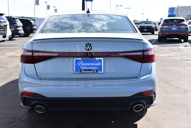 Volkswagen Jetta GLI Vehicle Image 06