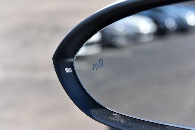 Volkswagen Jetta GLI Vehicle Image 10