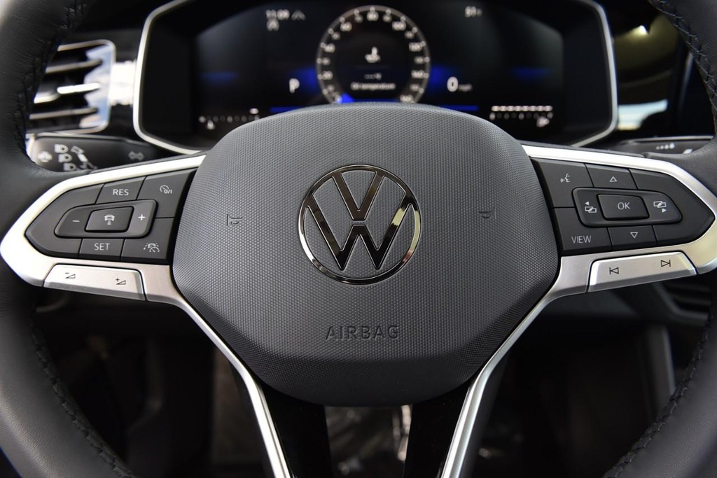 Volkswagen Jetta Vehicle Full-screen Gallery Image 19