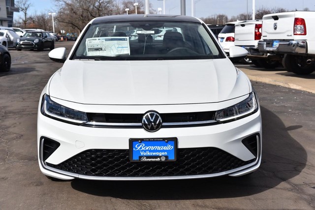 Volkswagen Jetta Vehicle Image 04