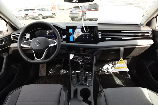 Volkswagen Jetta Vehicle Image 07