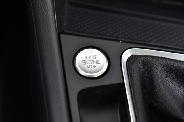 Volkswagen Jetta Vehicle Image 17