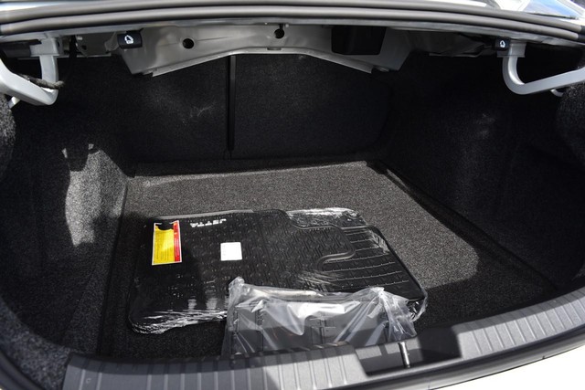 Volkswagen Jetta Vehicle Image 24