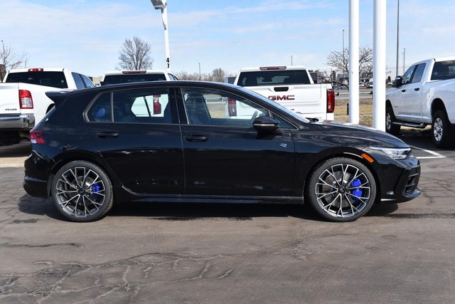 Volkswagen Golf R Vehicle Image 05