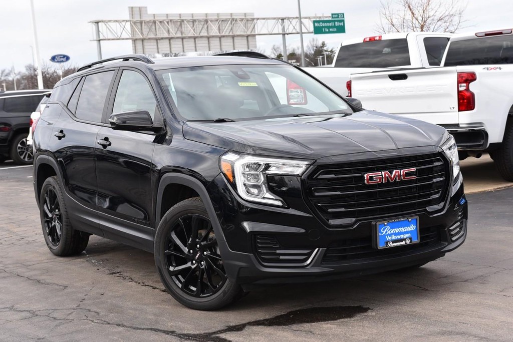 GMC Terrain Vehicle Full-screen Gallery Image 2