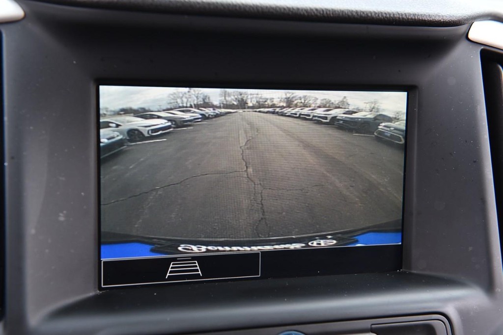 GMC Terrain Vehicle Full-screen Gallery Image 13