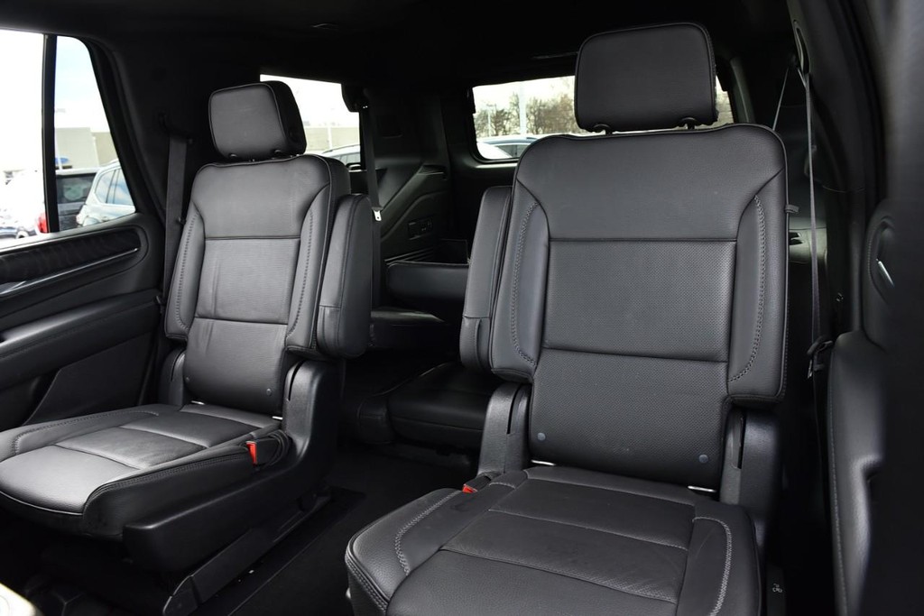 GMC Yukon Vehicle Full-screen Gallery Image 27