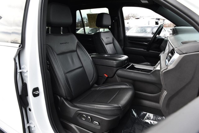 GMC Yukon Vehicle Image 25