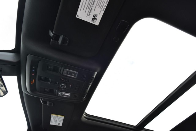 GMC Yukon Vehicle Image 26