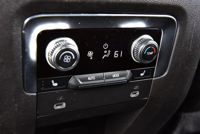 GMC Yukon Vehicle Image 28