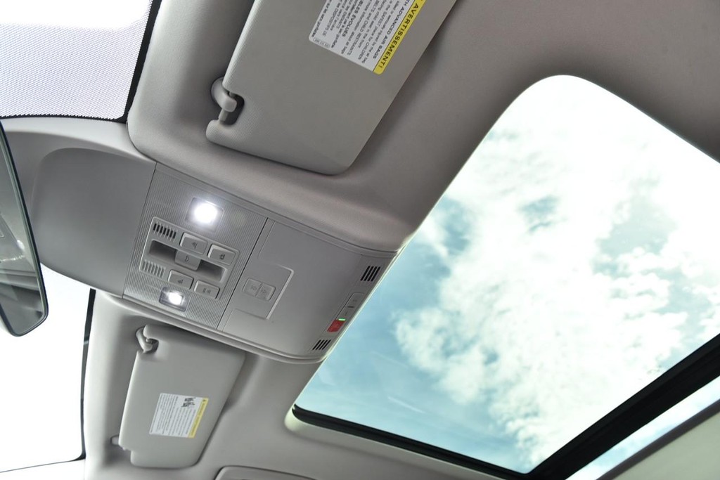 Volkswagen Taos Vehicle Full-screen Gallery Image 19