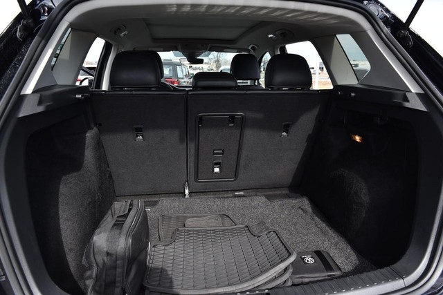 Volkswagen Taos Vehicle Image 23