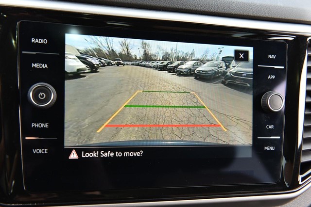 Volkswagen Atlas Cross Sport Vehicle Image 13