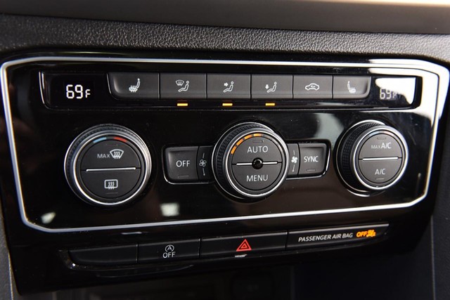 Volkswagen Atlas Cross Sport Vehicle Image 15