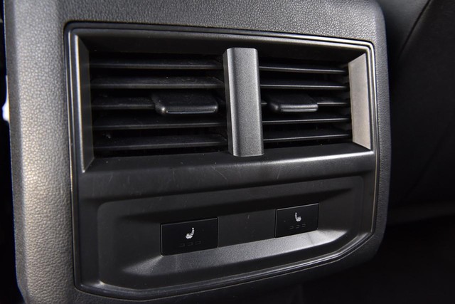 Volkswagen Atlas Cross Sport Vehicle Image 23