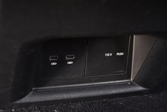 Volkswagen Atlas Cross Sport Vehicle Image 24