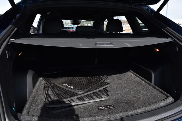 Volkswagen Atlas Cross Sport Vehicle Image 25