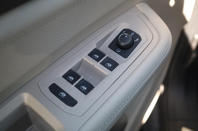 Volkswagen Atlas Vehicle Image 11