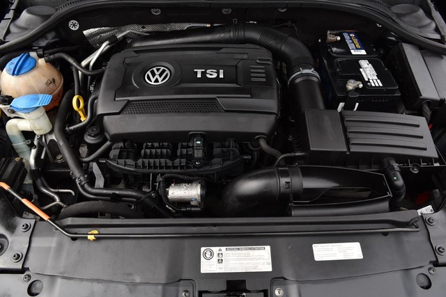 Volkswagen Jetta Sedan Vehicle Image 19