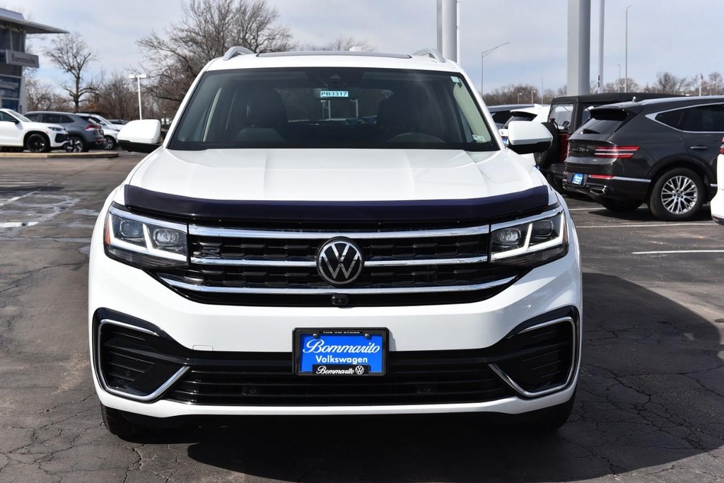 Volkswagen Atlas Vehicle Full-screen Gallery Image 4