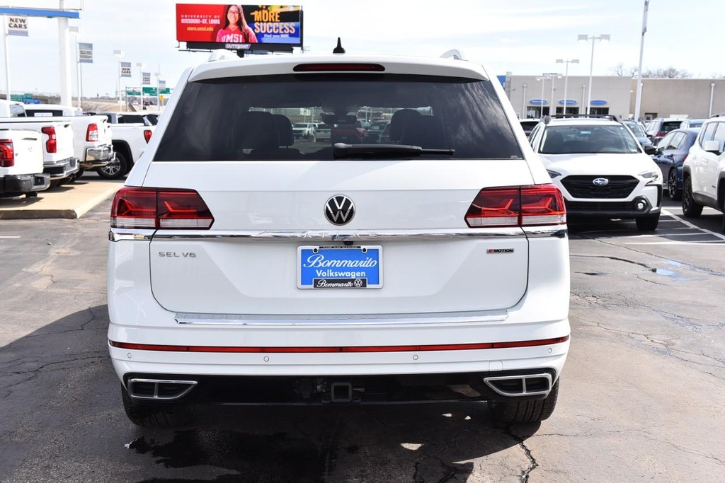 Volkswagen Atlas Vehicle Full-screen Gallery Image 6