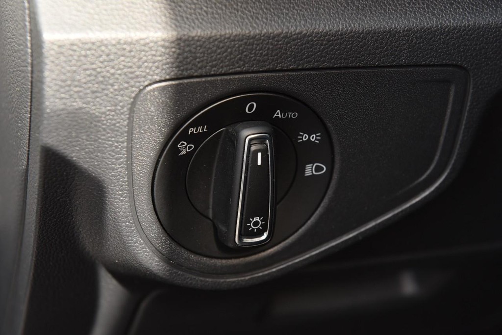 Volkswagen Atlas Vehicle Full-screen Gallery Image 11