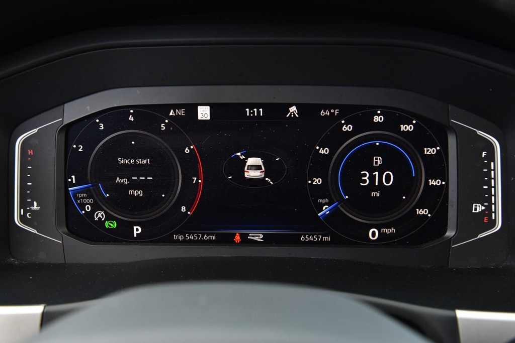 Volkswagen Atlas Vehicle Full-screen Gallery Image 12