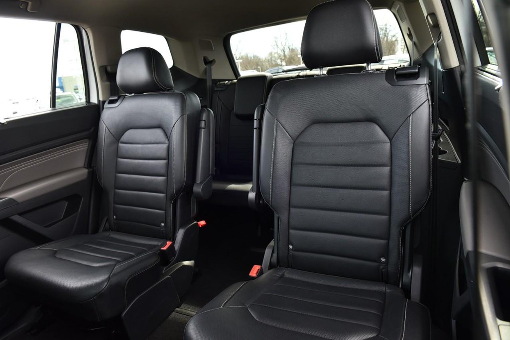 Volkswagen Atlas Vehicle Full-screen Gallery Image 22