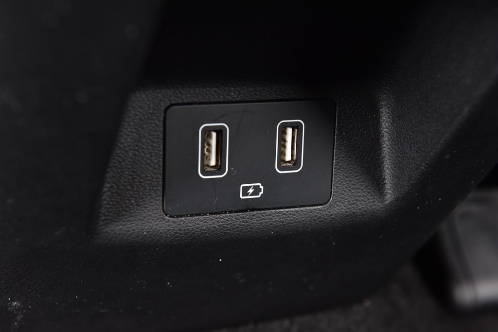 Hyundai Tucson Vehicle Full-screen Gallery Image 24