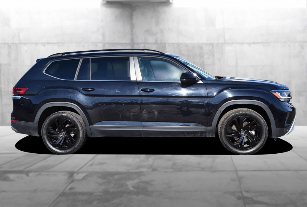 Volkswagen Atlas Vehicle Full-screen Gallery Image 5