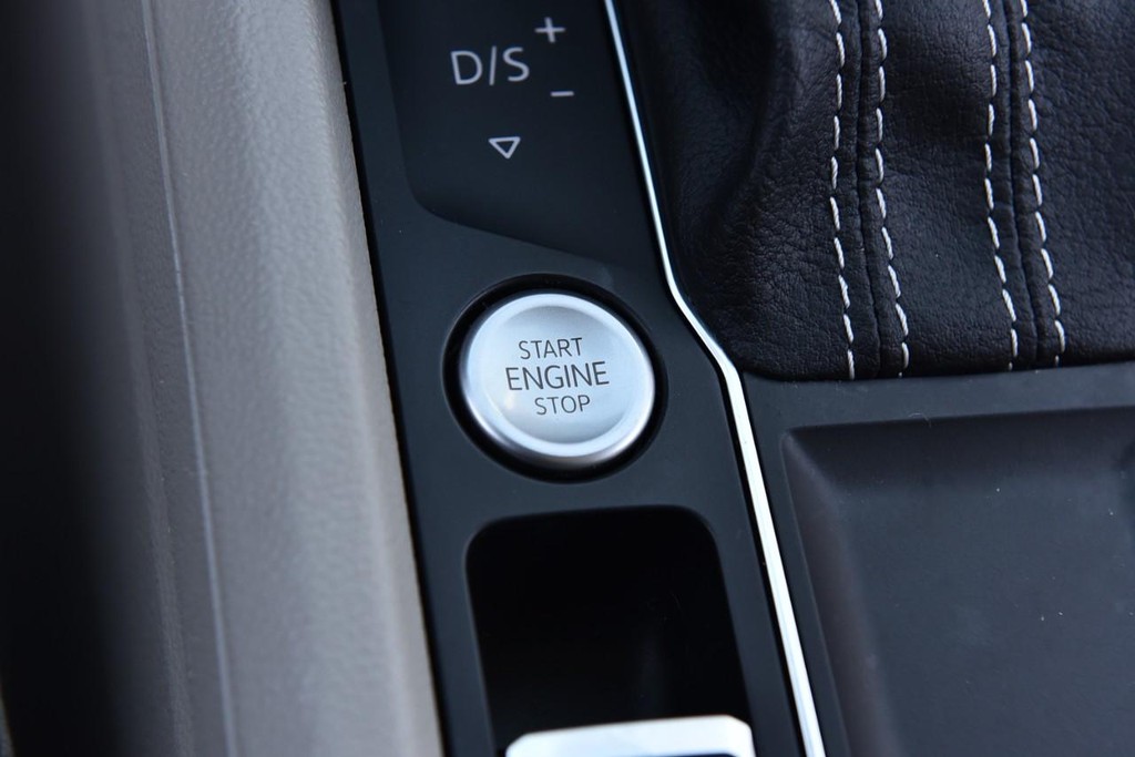 Volkswagen Atlas Vehicle Full-screen Gallery Image 17