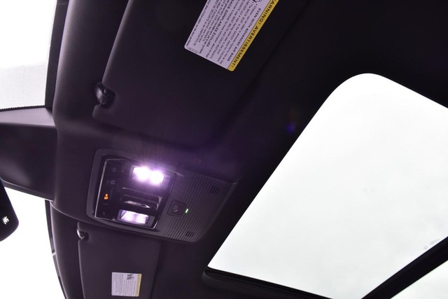 Volkswagen Atlas Cross Sport Vehicle Image 21