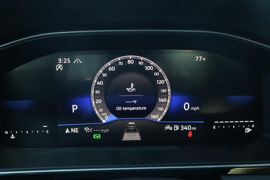 Volkswagen Jetta Vehicle Full-screen Gallery Image 11