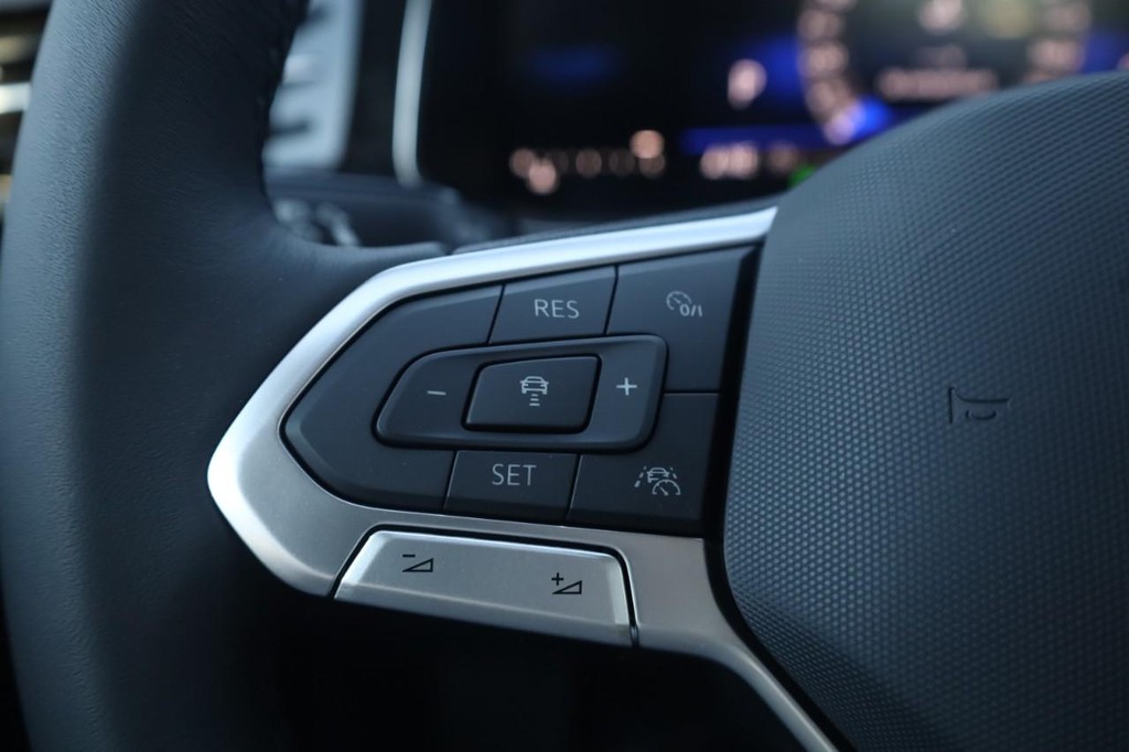 Volkswagen Jetta Vehicle Full-screen Gallery Image 13