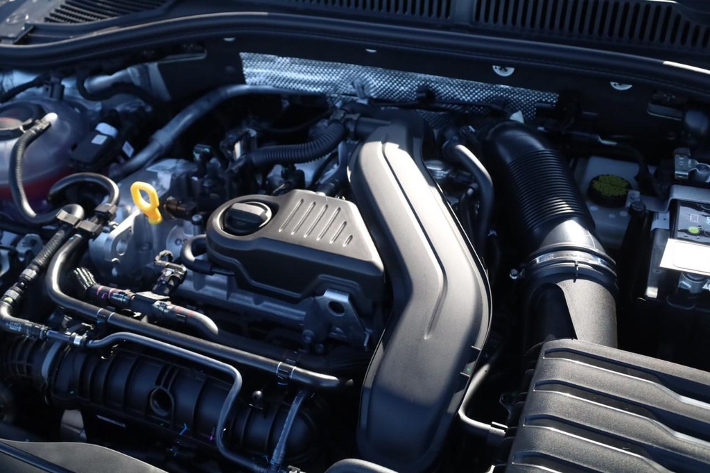 Volkswagen Jetta Vehicle Full-screen Gallery Image 23