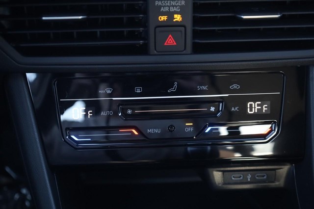 Volkswagen Jetta Vehicle Image 16