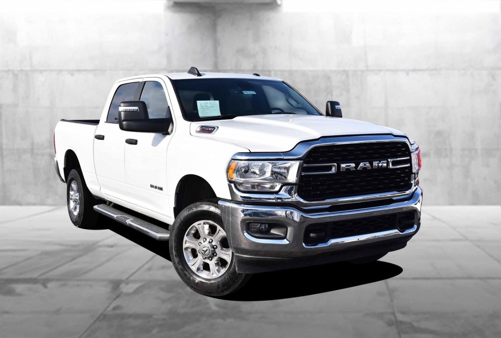 Ram 2500 Vehicle Full-screen Gallery Image 2