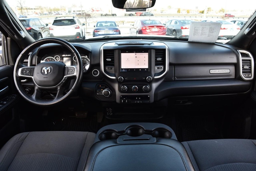 Ram 2500 Vehicle Full-screen Gallery Image 8